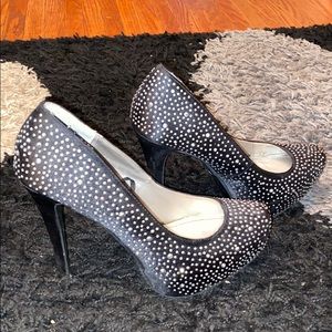 Forever 21 - diamond studs pumps